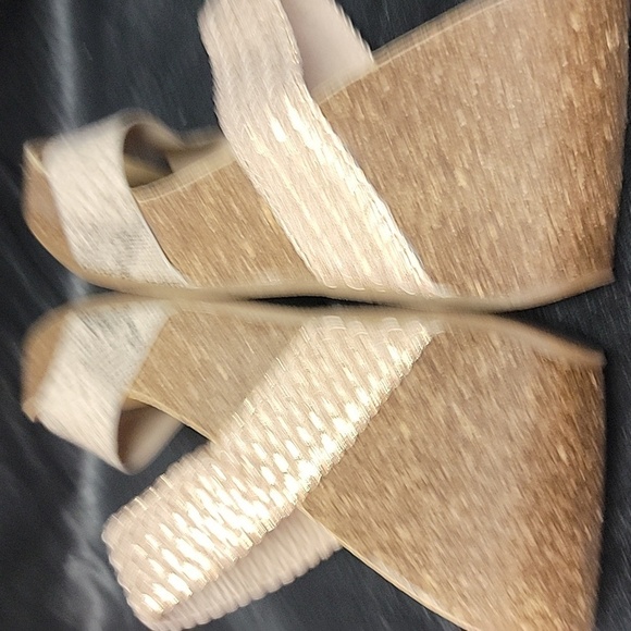 Blowfish Size 9 Malibu Wedges. Brand  New With tags. - Picture 11 of 13